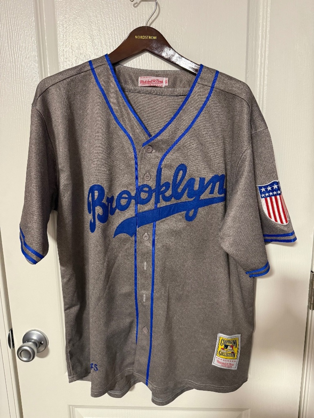 Mitchell & Ness Brooklyn Dodgers Duke Snyder #4 1945 Jersey Size 50
